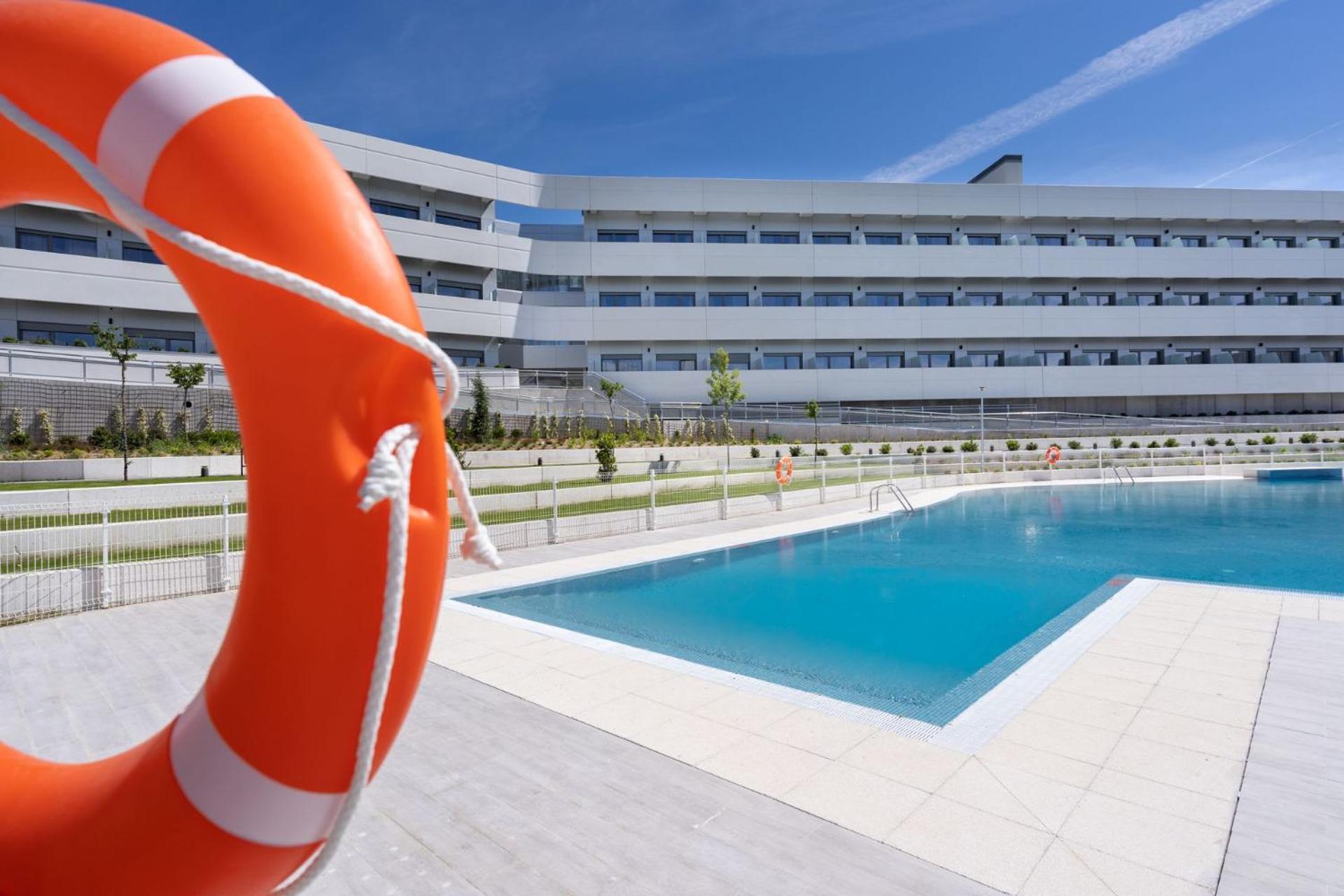 Student Experience Madrid Pozuelo - Luxury Hostel ポスエロ・デ・アラルコン エクステリア 写真