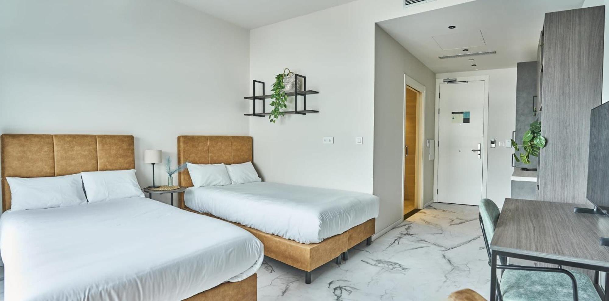 Student Experience Madrid Pozuelo - Luxury Hostel ポスエロ・デ・アラルコン エクステリア 写真