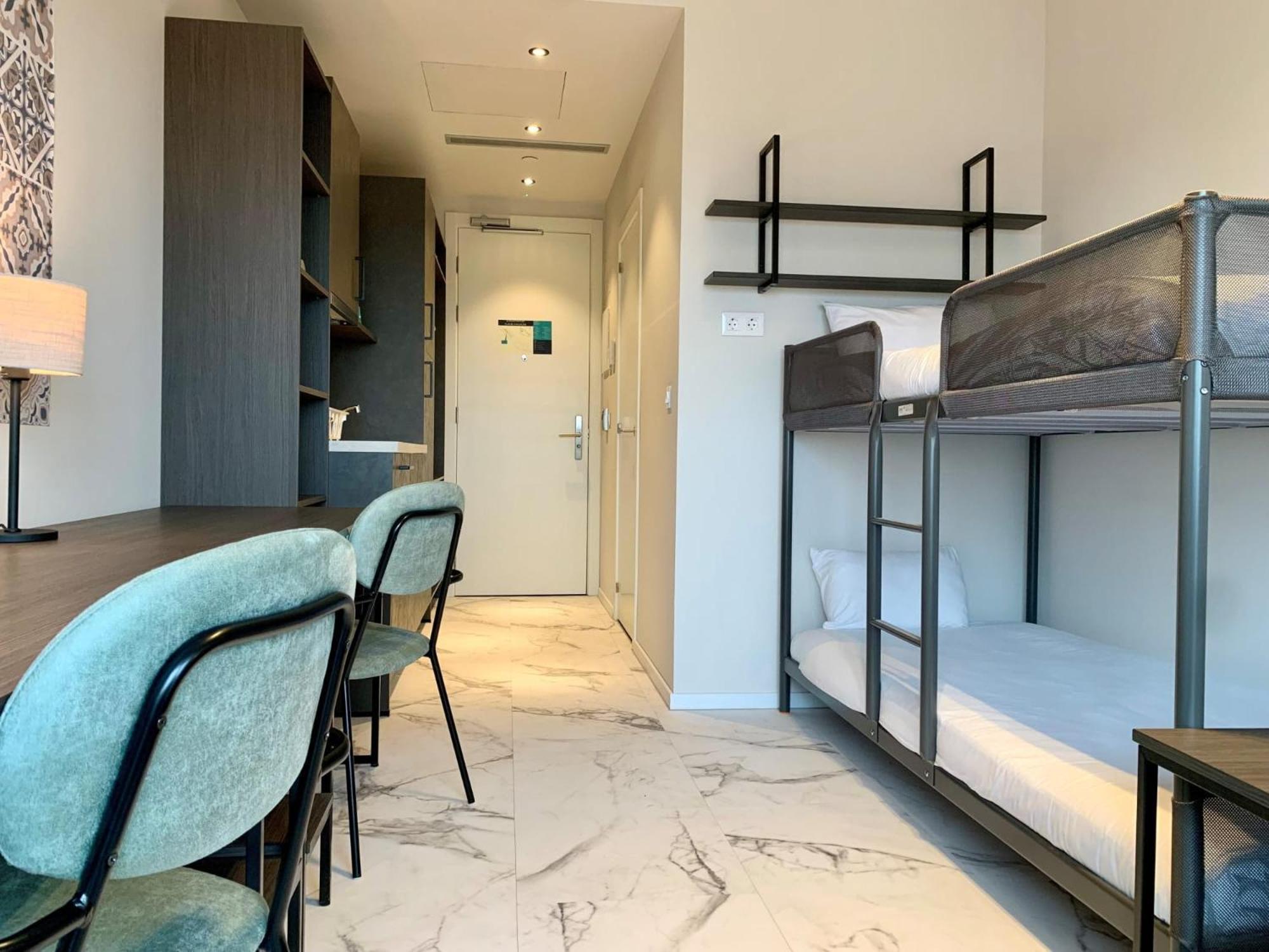 Student Experience Madrid Pozuelo - Luxury Hostel ポスエロ・デ・アラルコン エクステリア 写真